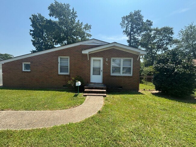 Photo - 806 Carolina St House