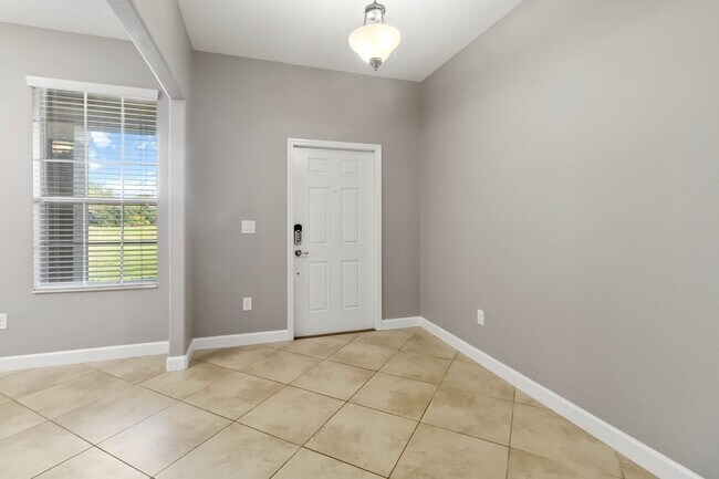 Photo - PENDING APPLICATION- MOVE IN SPECIAL- 3/2....