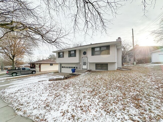 Photo - 3930 Bel-Ridge Dr