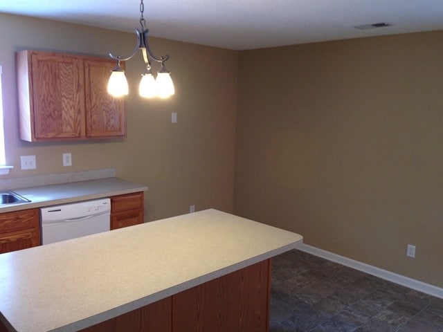 Photo - 128 Willowbend Ln