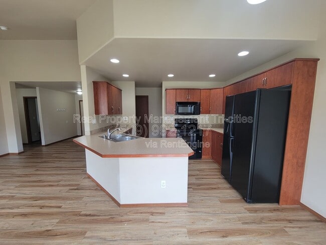Photo - 1653 Larkspur Dr