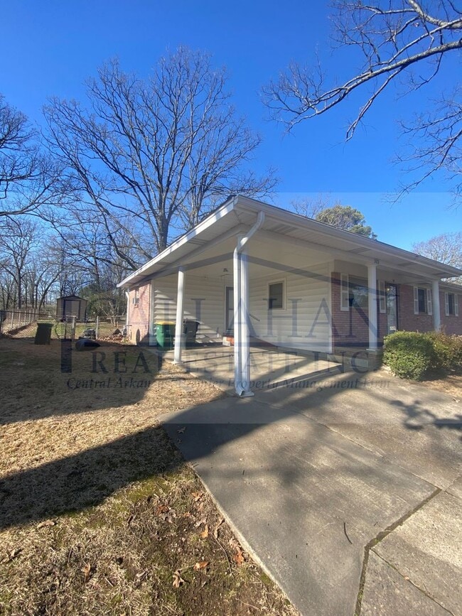303 S Longfield Ave