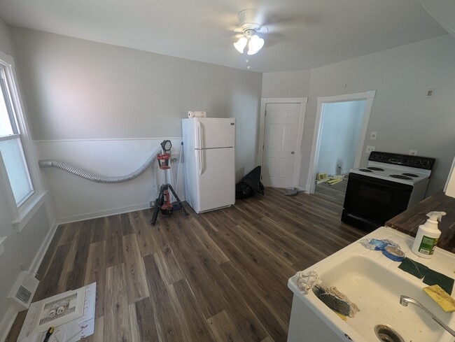 Photo - 151 Benmont Ave Unidad 1