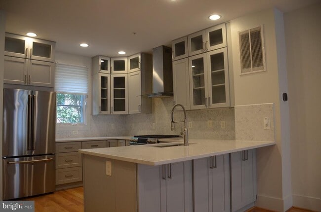 Photo - 708 N Henry St