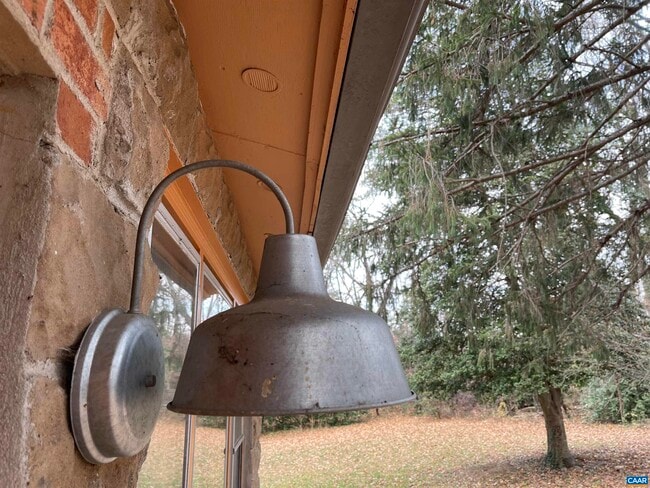 Photo - 301 Georgetown Ln