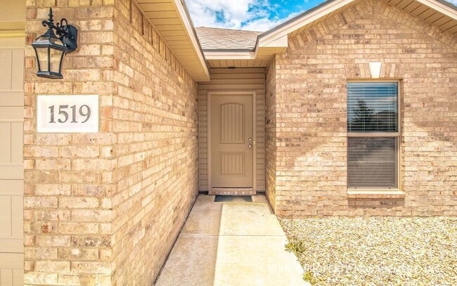 Photo - 1519 Rattler Ln