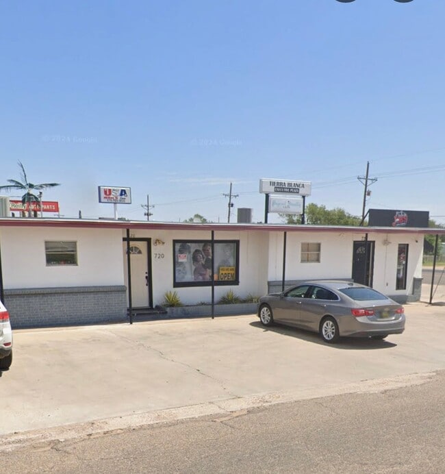 Photo - 720-724 E Tierra Blanca Rd
