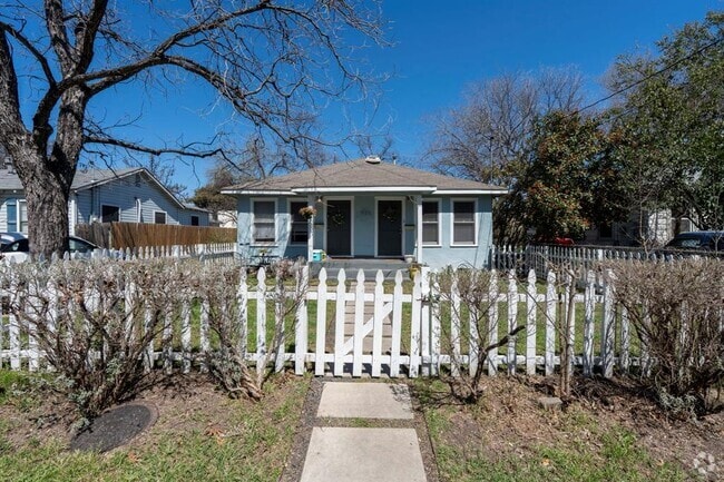 Building Photo - 906 Capitol Ct Rental