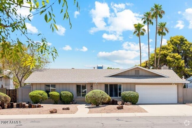 Building Photo - 3209 S Los Feliz Dr Rental