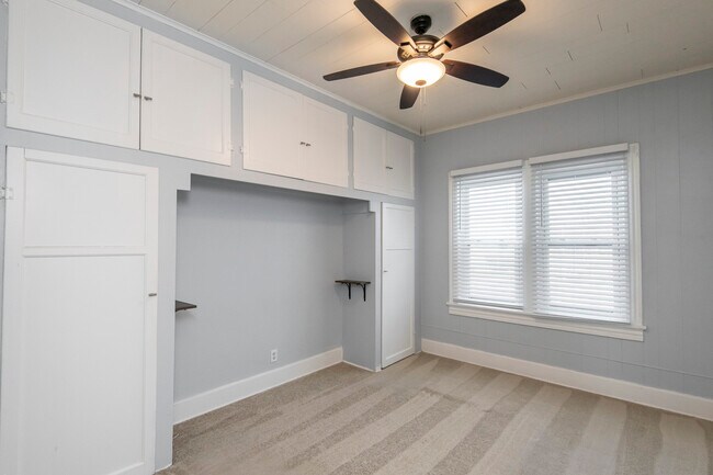 Photo - 2615 N Wauwatosa Ave