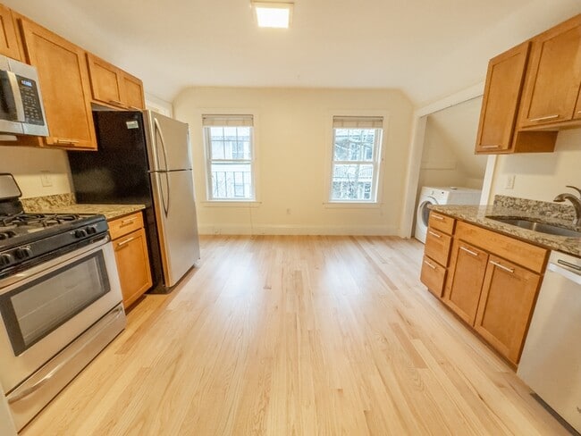 Building Photo - 54 Wendell St