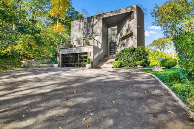 Building Photo - 210 Red Fox Rd