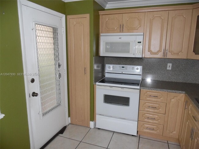 Photo - 1501 NE 191st St Unit C107