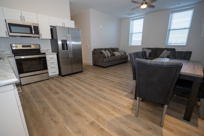 Photo - 103 N 1st St Unidad 208