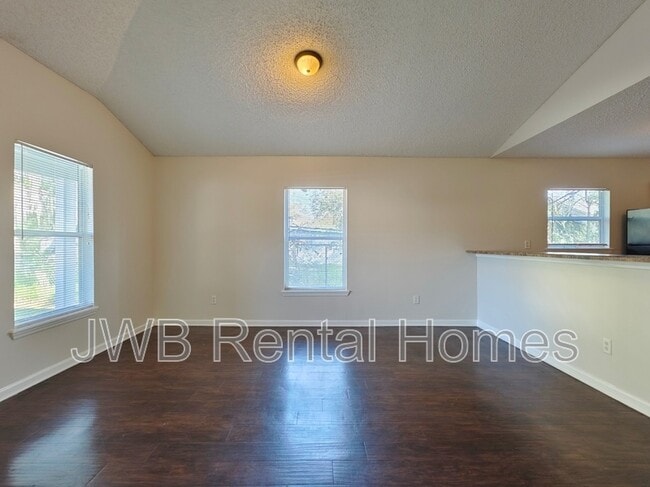 Photo - 4505 Gilbert St