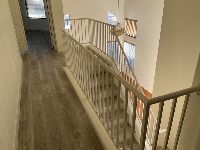 Building Photo - 5726 Roundrock Dr
