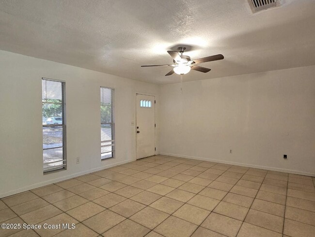 Photo - 1537 Mango Tree Dr