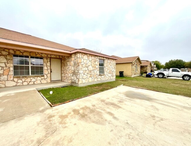 Photo - Charming 3-Bed, 2-Bath Home with Fenced Yard – Pet Friendly!