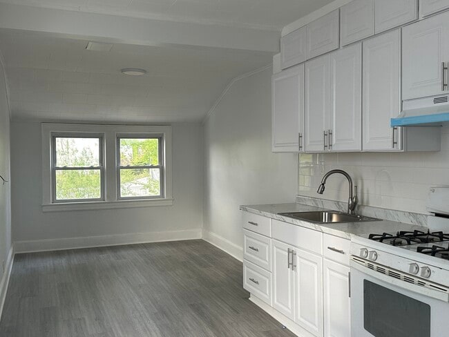 Building Photo - 186 Arlington Blvd Unit 2nd Floor