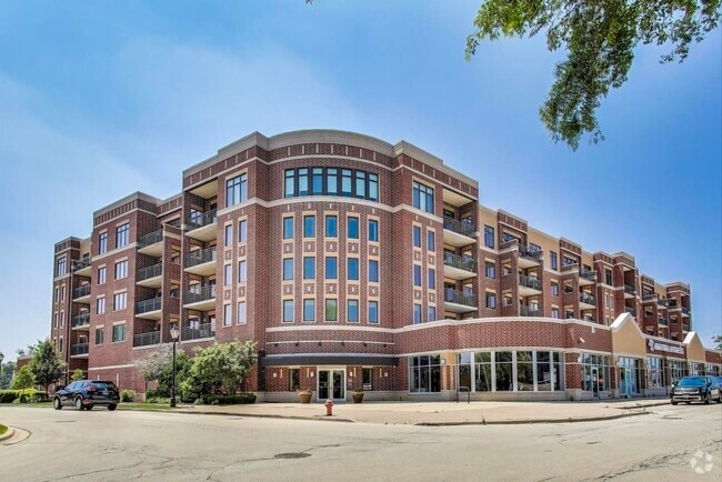 Building Photo - 225 Main St Unit 210 Rental