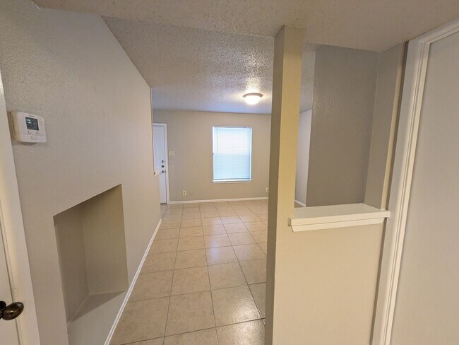 Photo - 330 W Byrd Blvd Unit 2