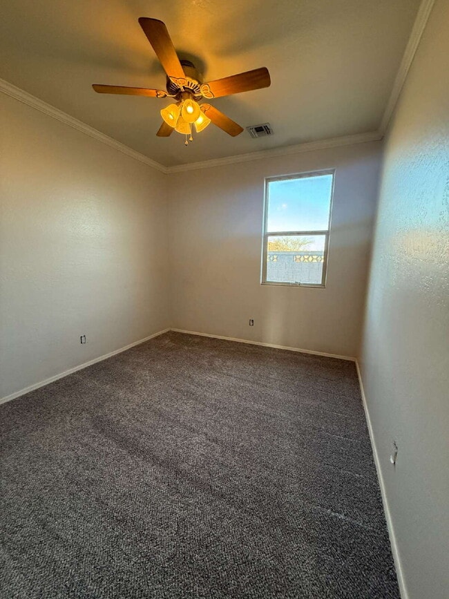 Photo - 4 Bedroom 2 Bath with Den in Canyon Trails