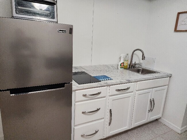 7909 NW 40th St Unit C