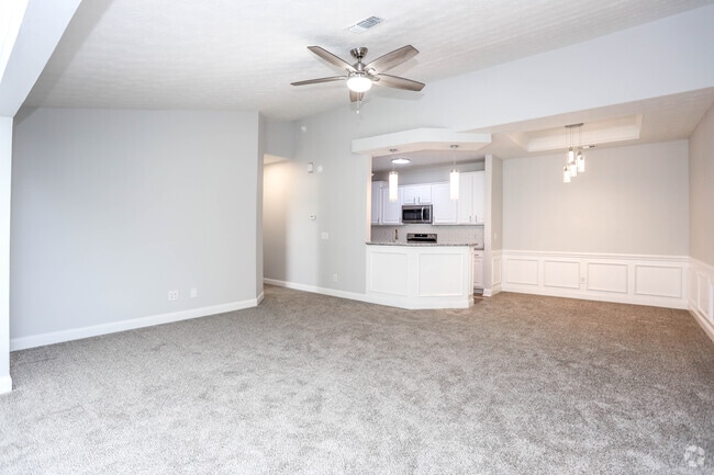 2BR, 2BA -1,100 SF