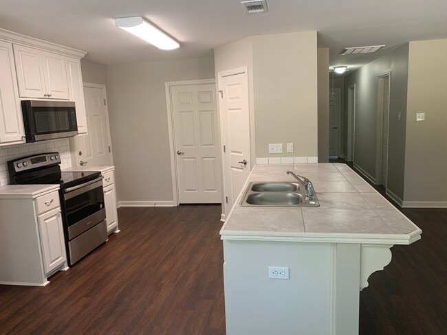 Photo - 1491 Ravier Ln