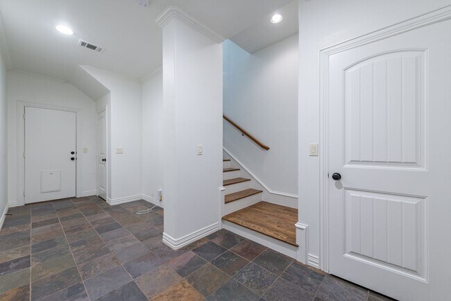 Photo - Beautiful Tuscan feel Condo Lower Greenville area