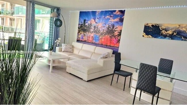 Photo - 1000 West Ave Unidad 1000 West Ave # 214