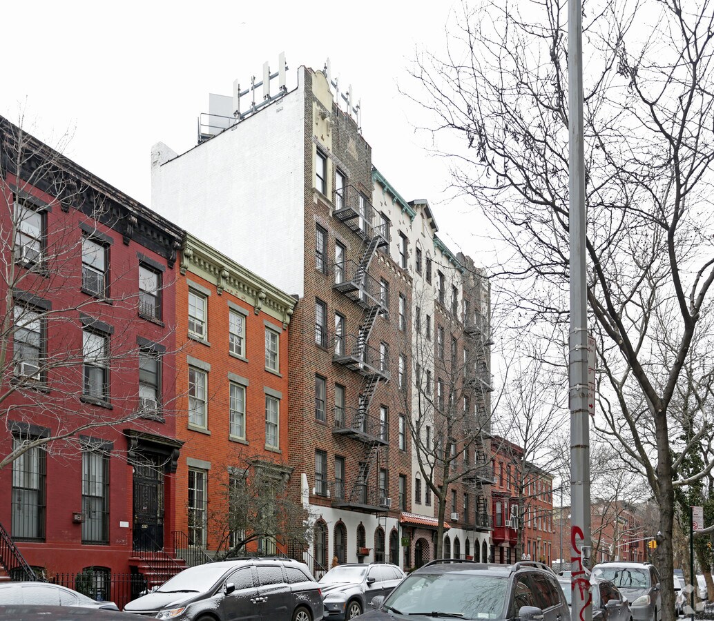 Photo - 410 State St