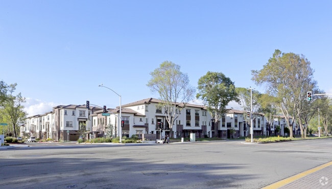 Photo - Las Positas Townhomes