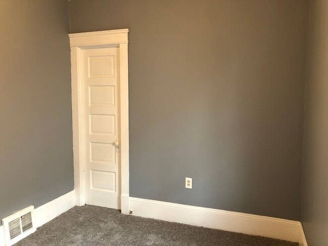 5604 Linton Ave Unit Down