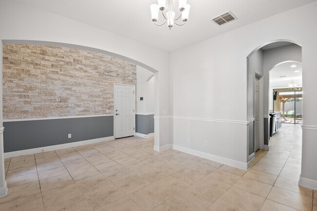 Photo - BEUATIFUL Home For Rent in South Cove!