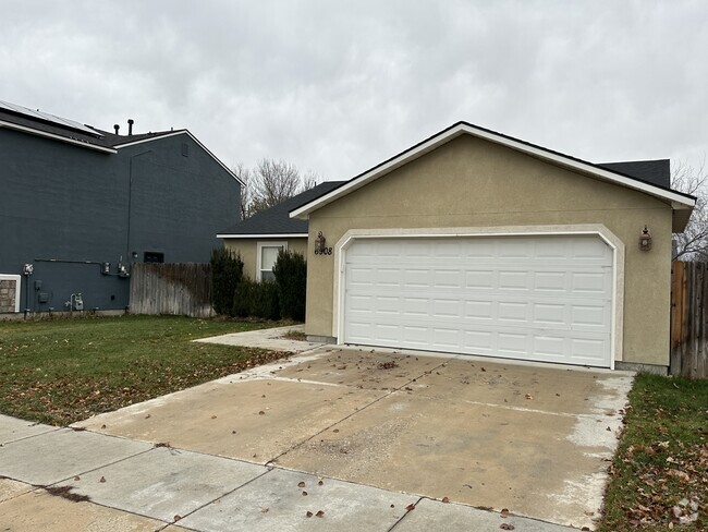 Building Photo - 6908 S Boysenberry Ave Rental