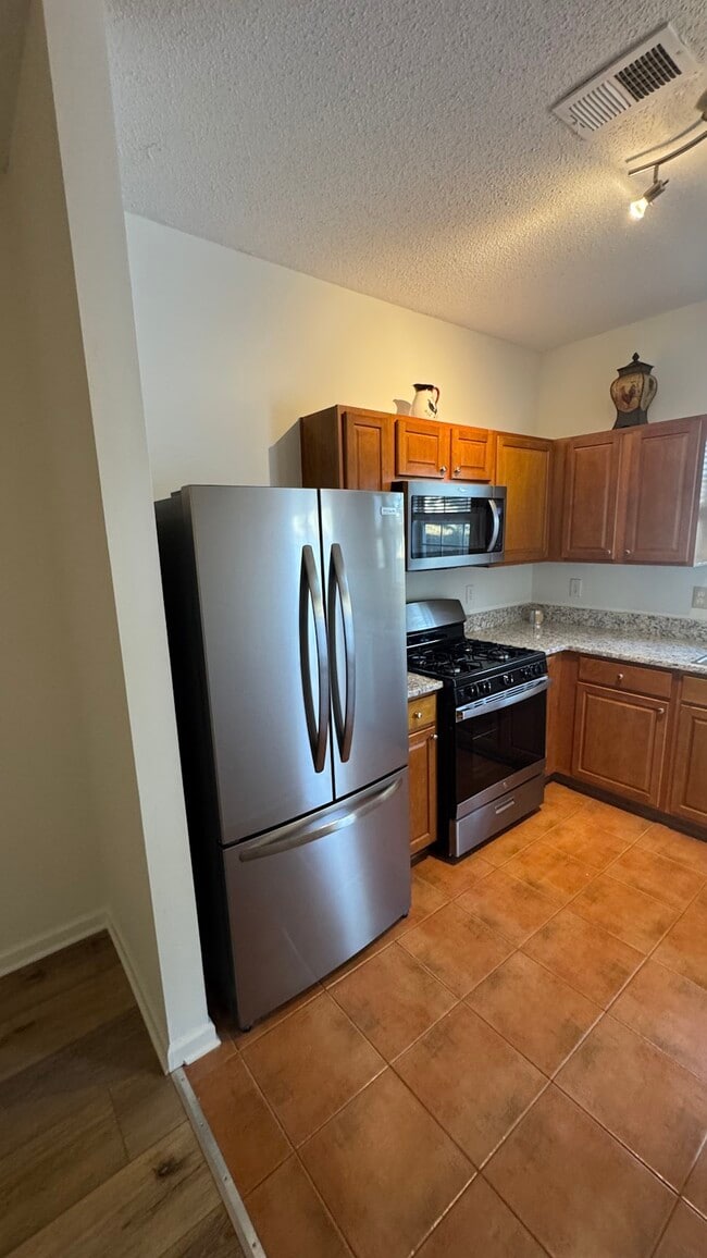 Photo - 264 Azalea Cir