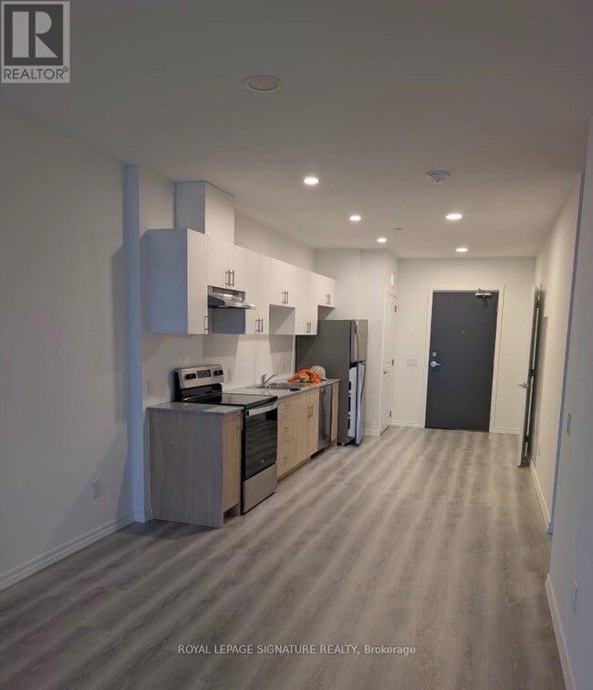 Photo - 191 Elmira Rd S