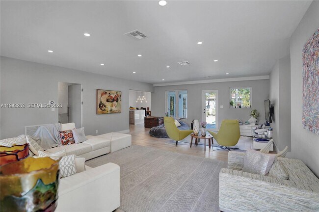 Photo - 2011 NE 31st Ct