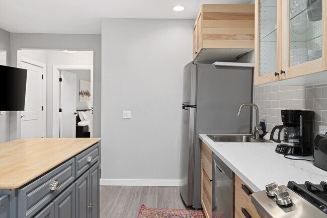 Photo - 2644 33rd St Unit B