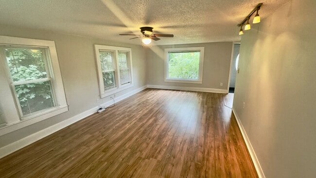 Photo - 15 Casimir St Unit Rear