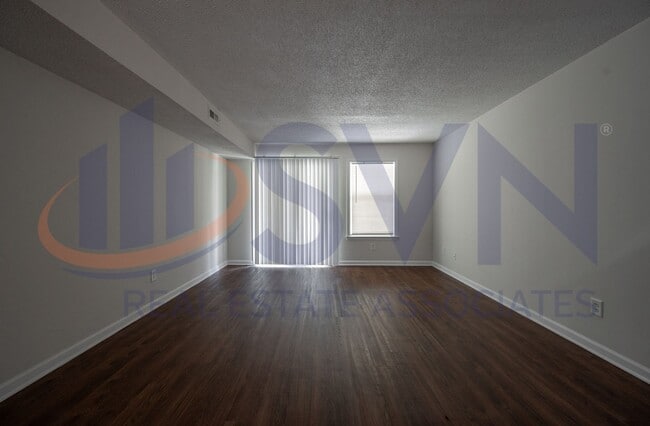 Photo - 221 Schultz St