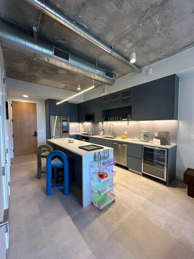 Building Photo - 284 NW 31st St Unit A5 Rental