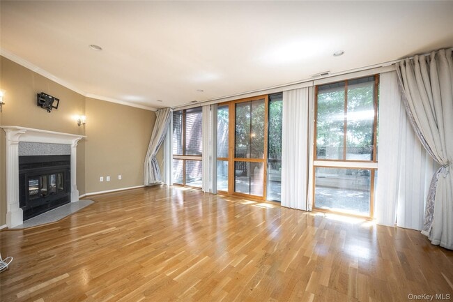 Photo - 150 N Bedford Rd Unidad D1