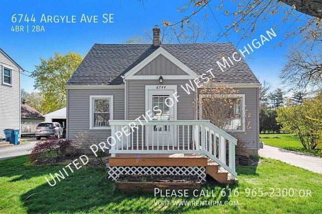 Photo - 6744 Argyle Ave SE House