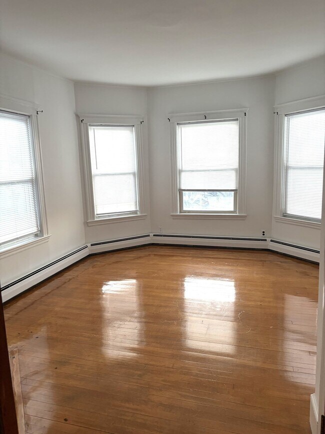 40 Paul Revere Rd Unit 2