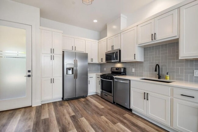 Photo - 607 W St Johns Ave Unit 2