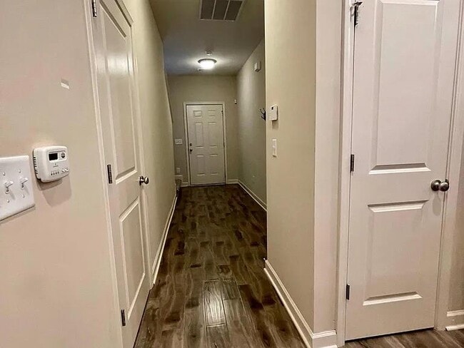 Photo - 1915 Fleming Rd