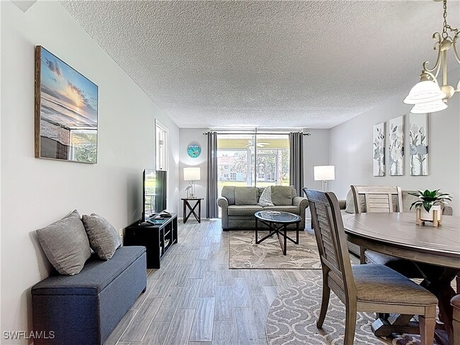 Building Photo - 200 Turtle Lake Ct Unit 109