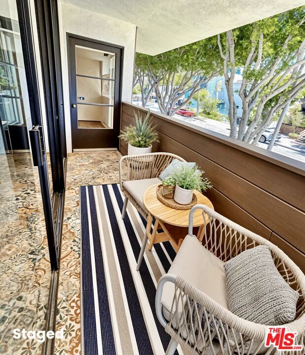 Building Photo - 911 Kings Rd Unit 102